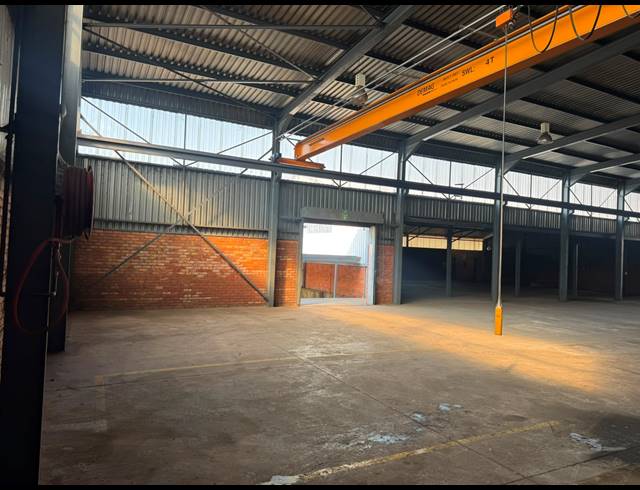 1,057M² WAREHOUSE TO LET IN PRETORIA WEST